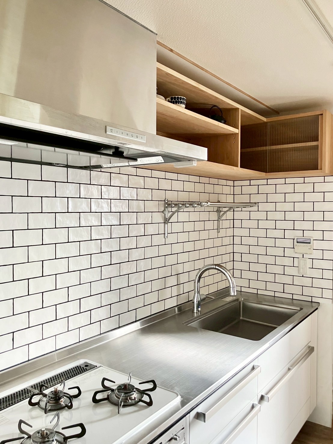 オーダー家具・タモのL字型吊り戸棚/関西・大阪