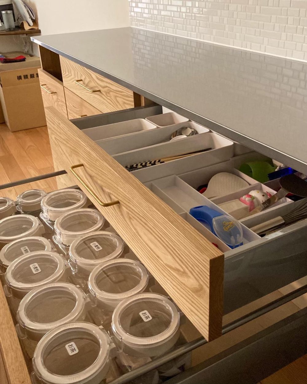 オーダー家具・カップボードとタイル工事／関西・大阪