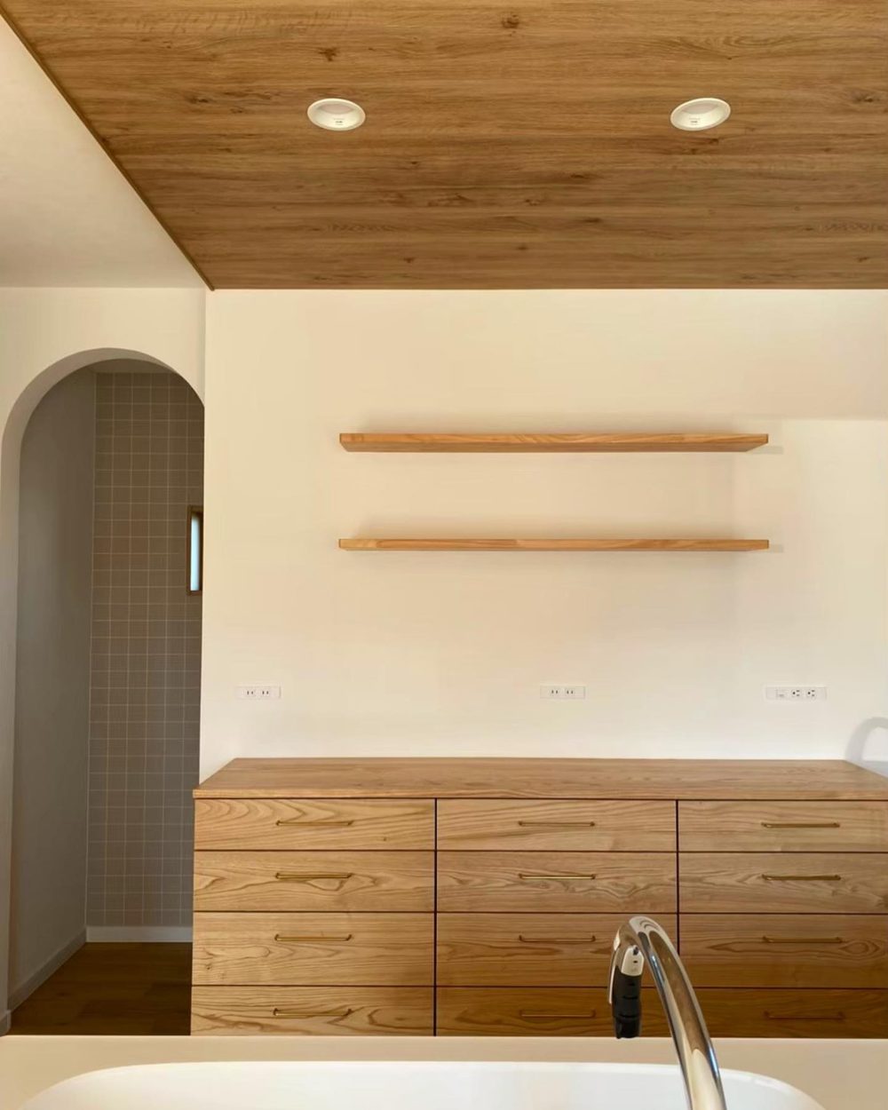 クリのカップボード