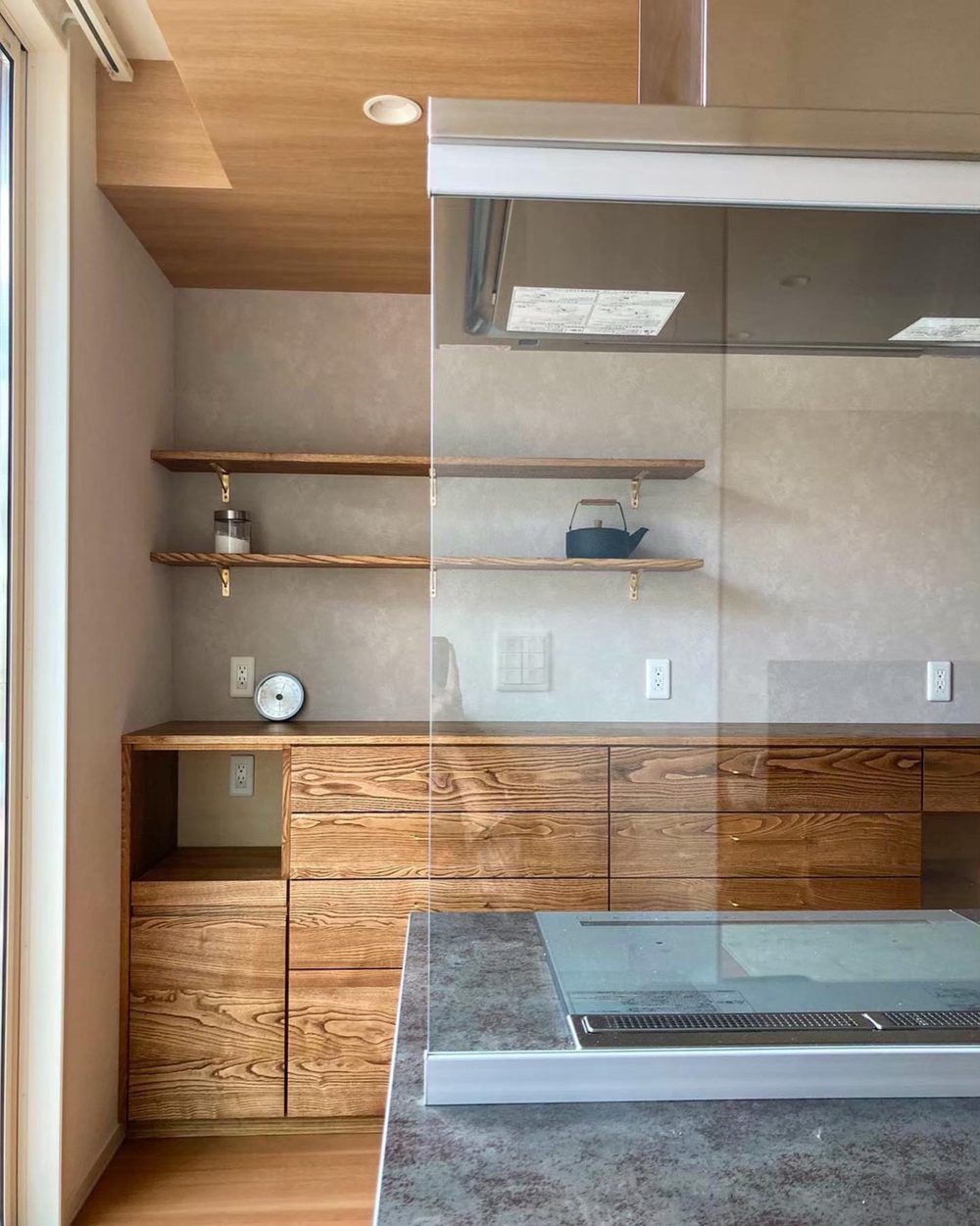 オーダー家具・クリ(着色)のカップボード