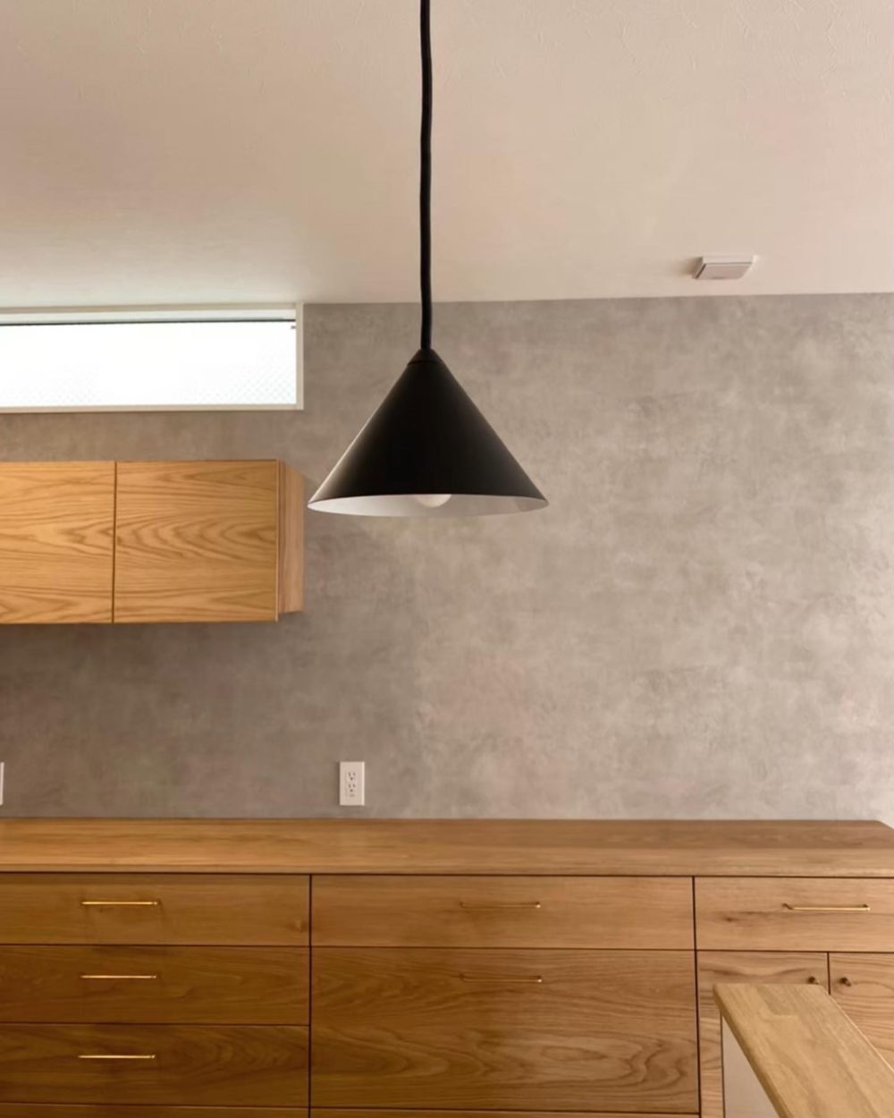 オーダー家具・オークカップボードとTVボード