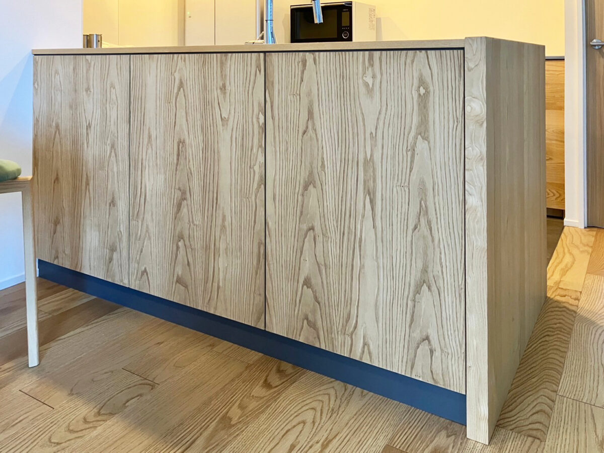 オーダー家具・クリのキッチンカウンター腰壁パネル／関西・大阪