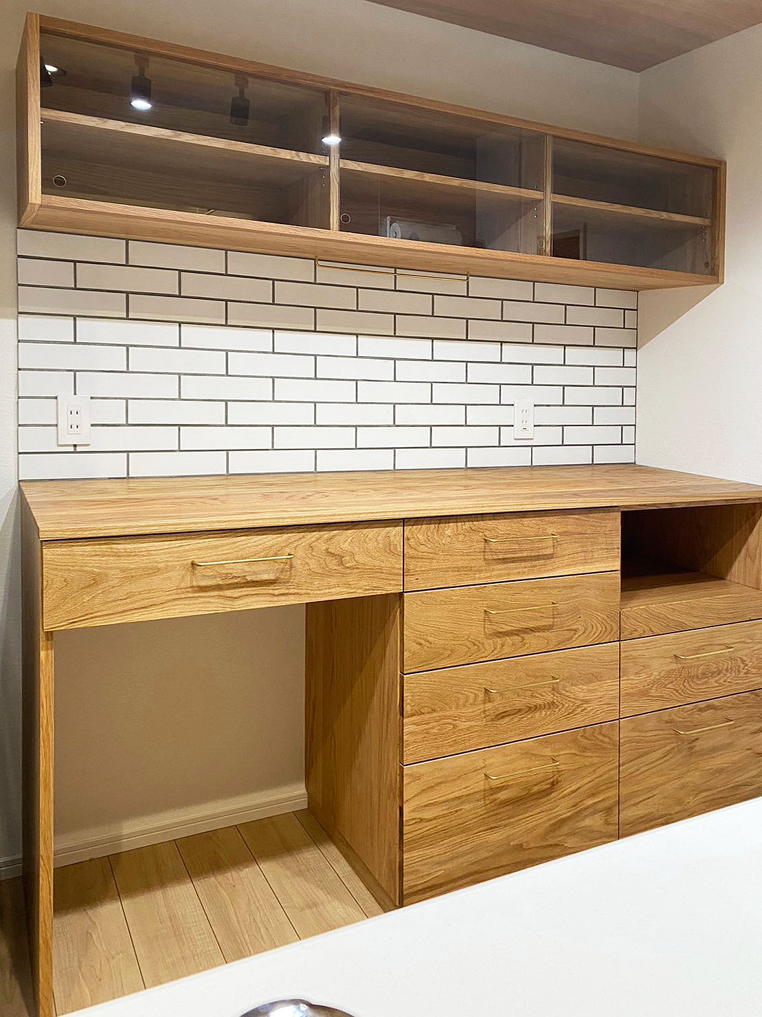 オークのカップボード／関東・神奈川県