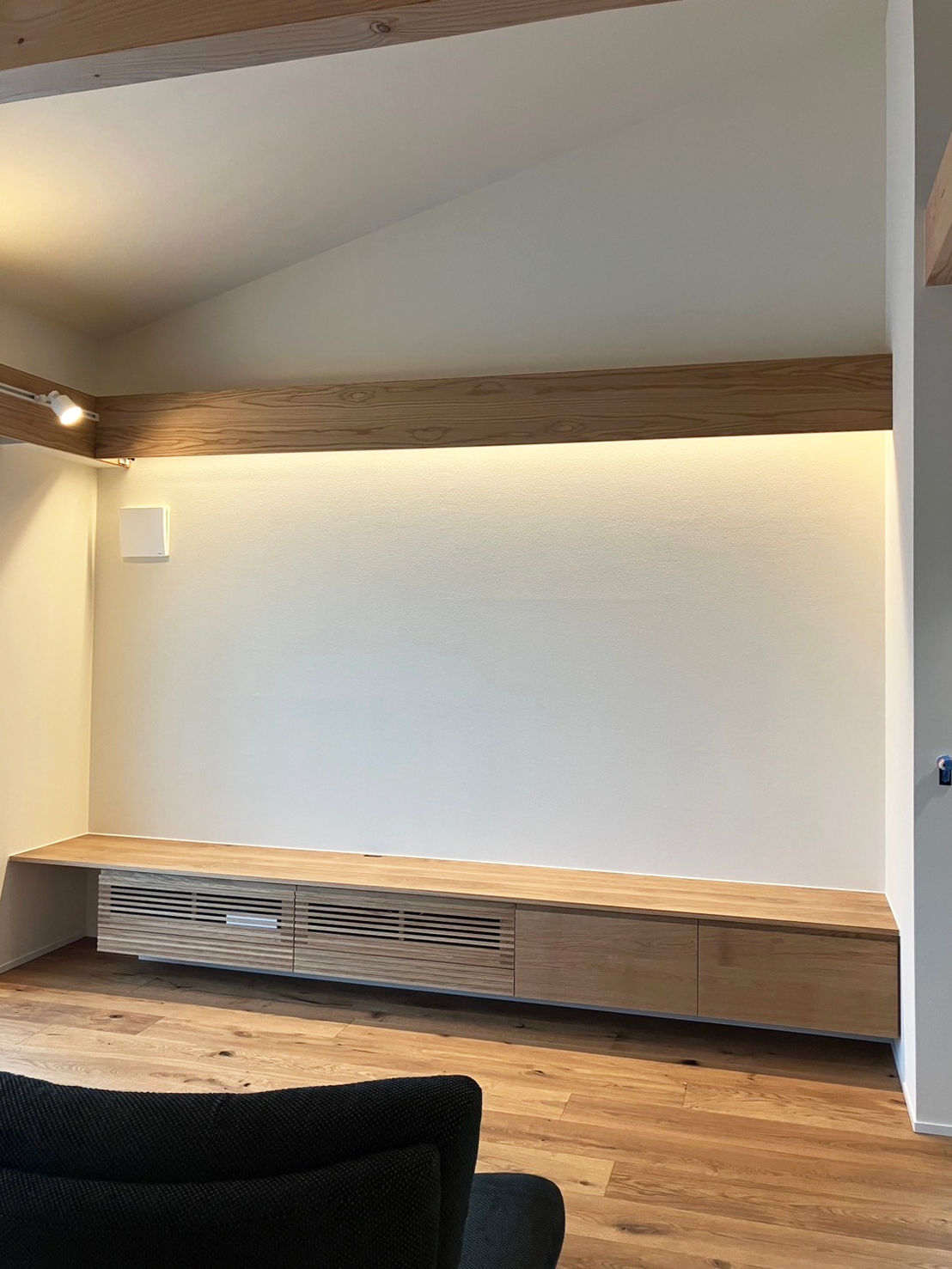 オーダー家具・TV台+プロジェクタースクリーンカバー／関西・京都