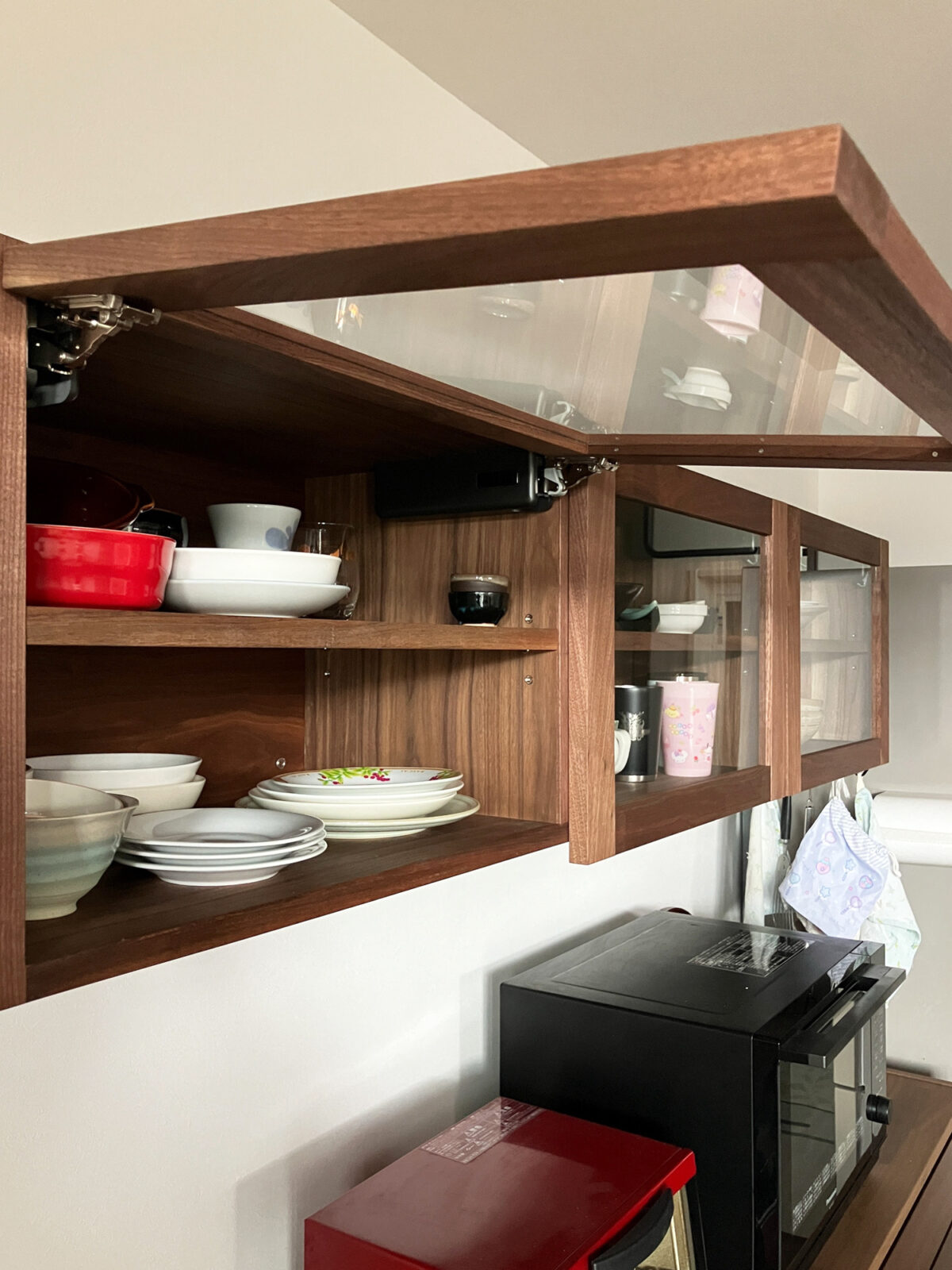 オーダー家具・ウォールナットの吊り戸棚/関西・和歌山