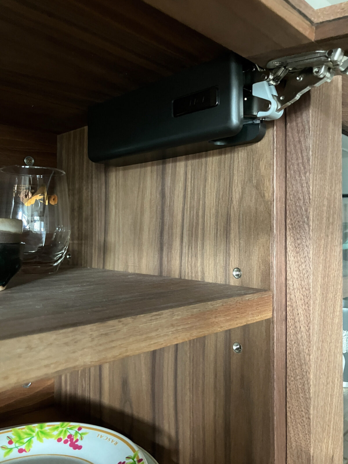 オーダー家具・ウォールナットの吊り戸棚/関西・和歌山