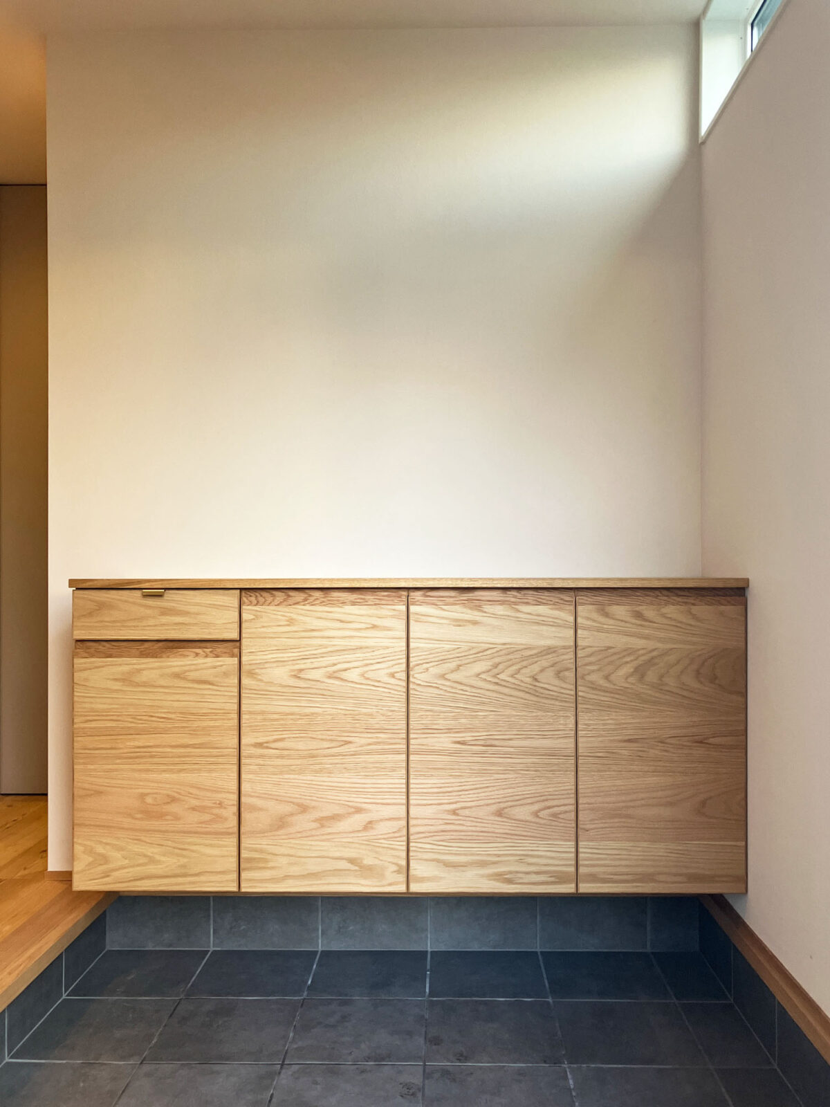 オーダー家具・オークの玄関収納／関東・東京