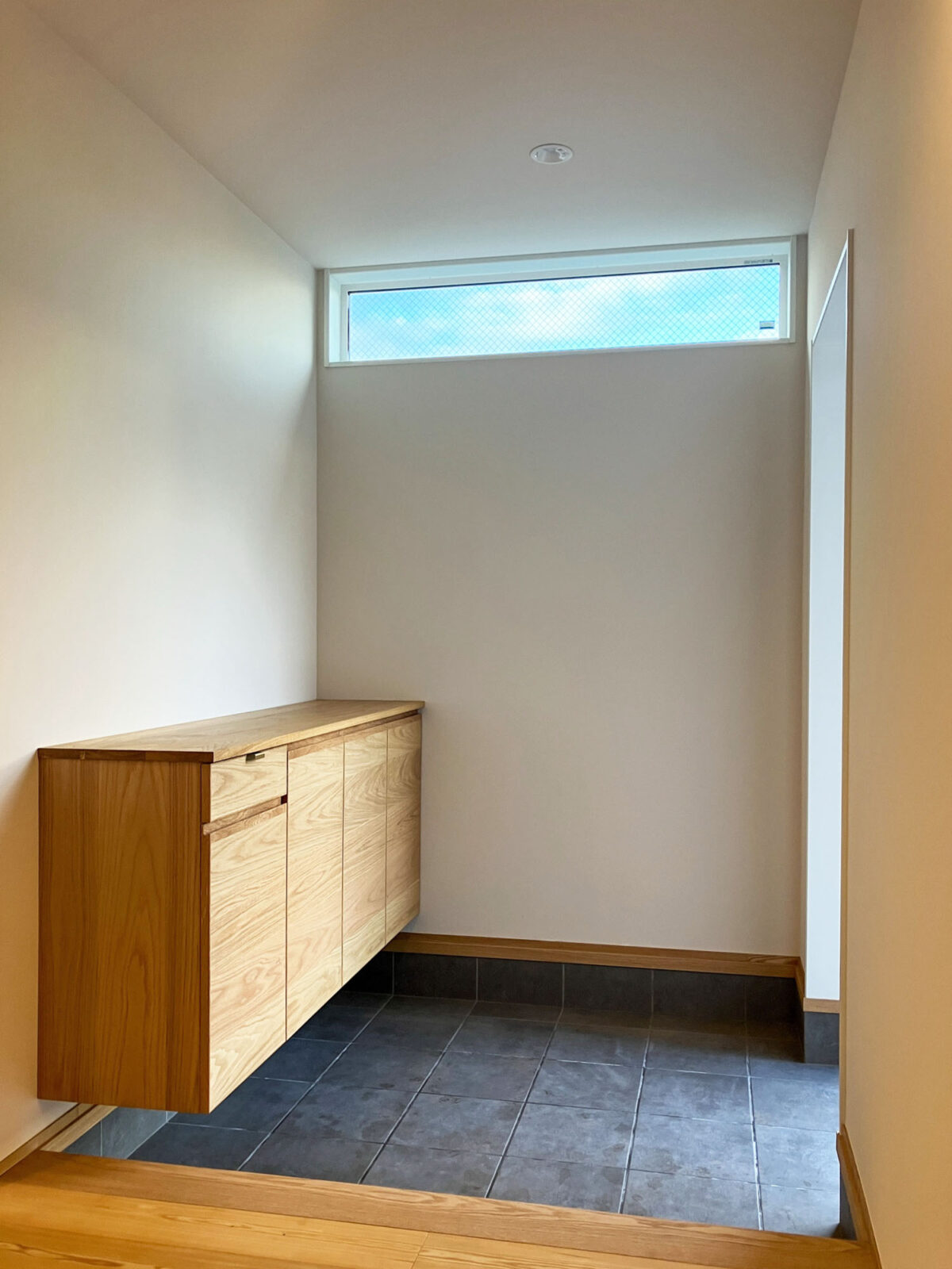 オーダー家具・オークの玄関収納／関東・東京