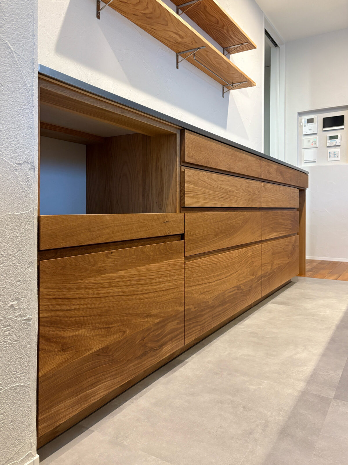 オーダー家具・タモのカップボード