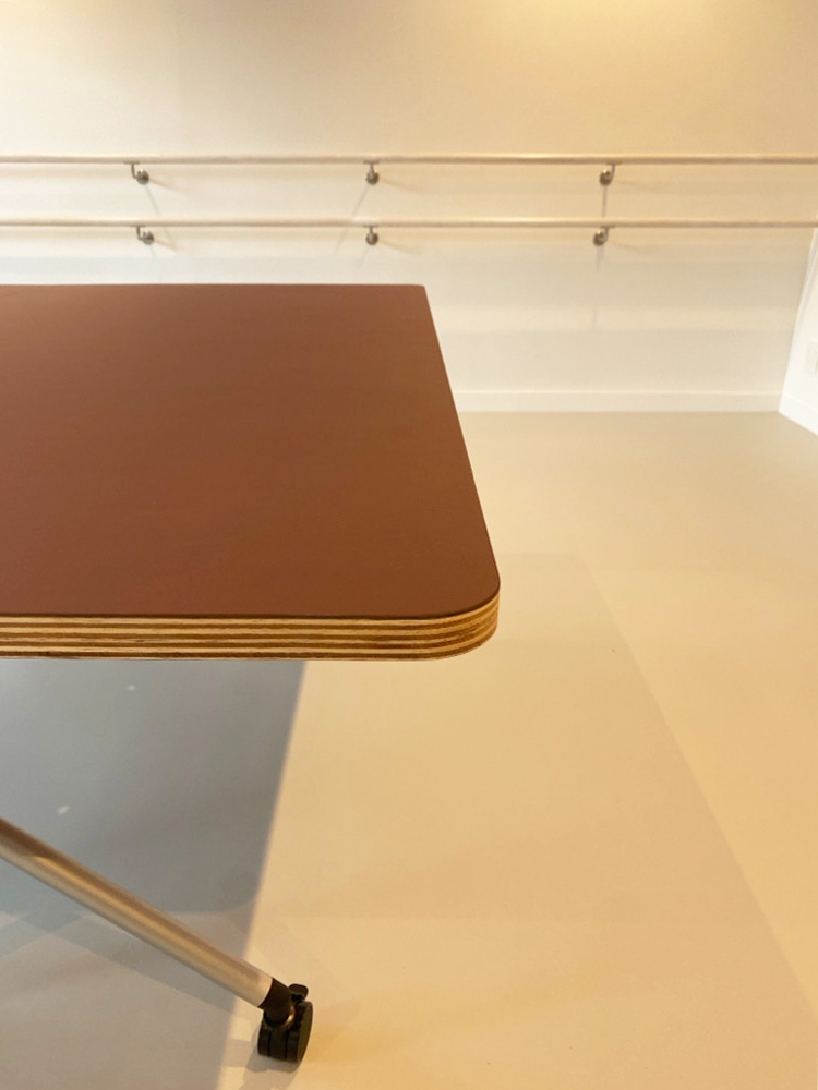 オーダー家具・キャスター付きのデスク／関西・大阪