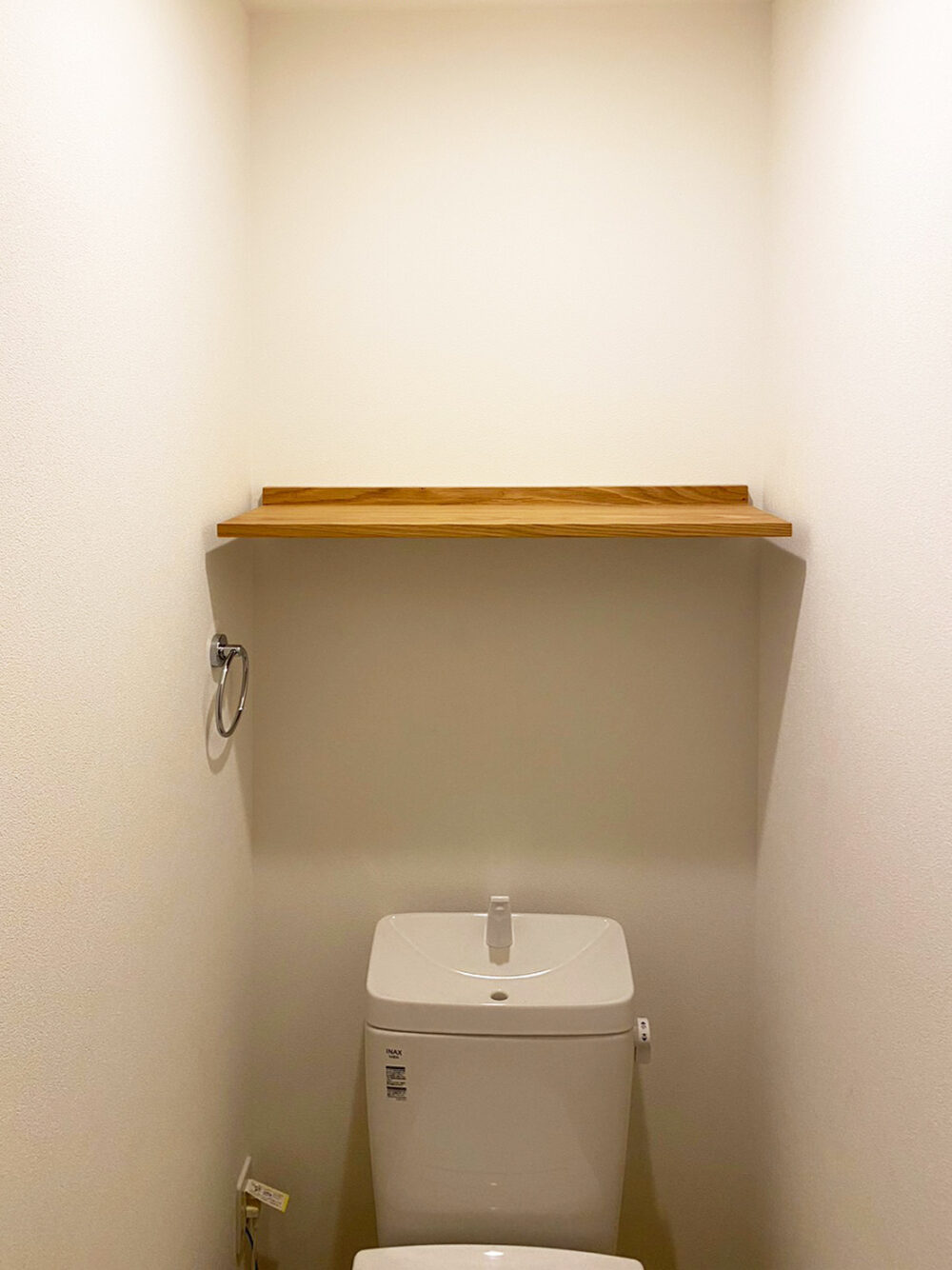 オーダー家具・オークのカップボード、洗面タオル掛け、トイレ棚/関東・東京