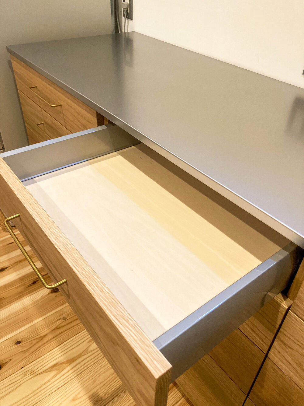 オークのキッチン下収納・カップボード／関西・兵庫