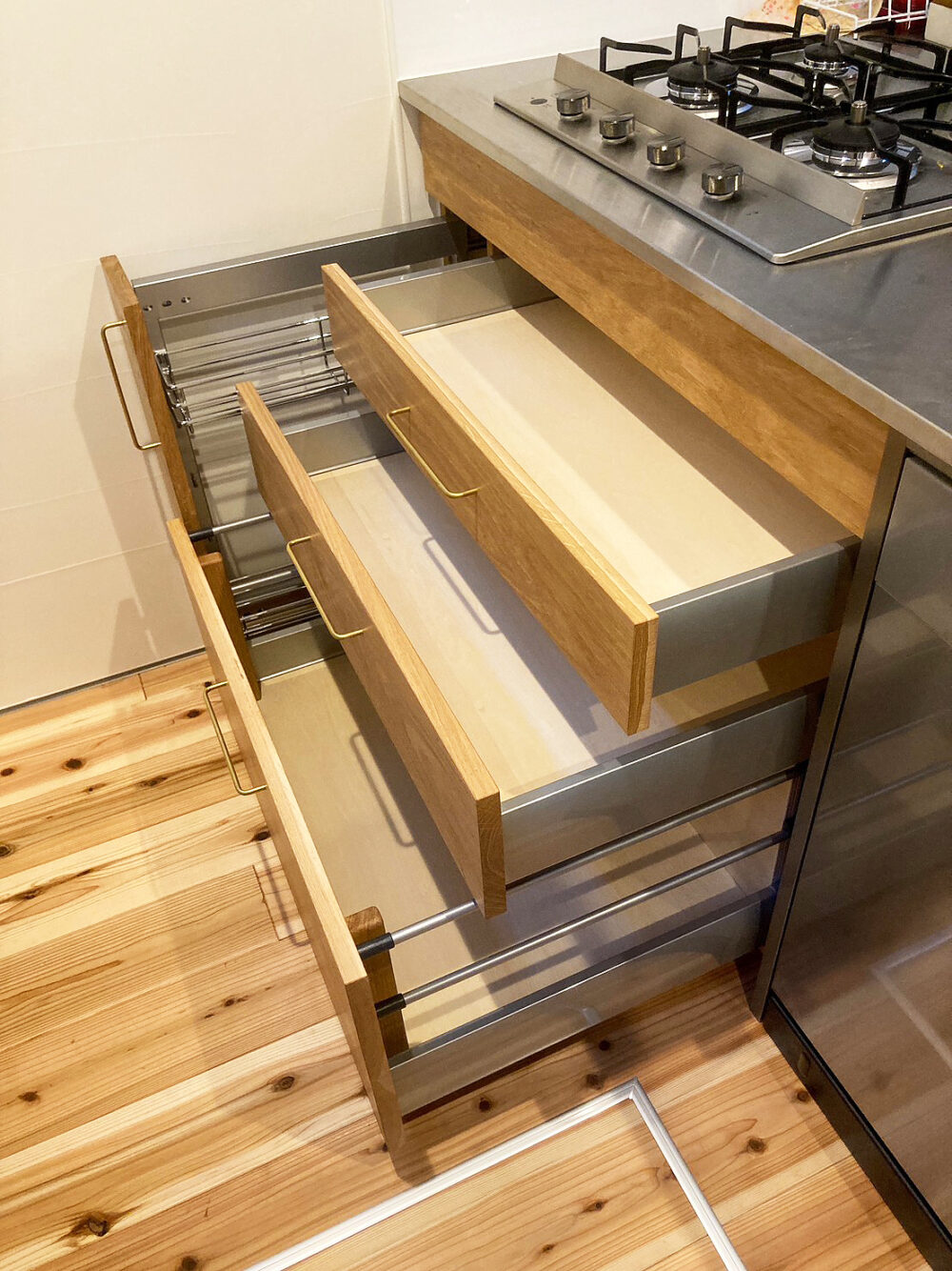 オークのキッチン下収納・カップボード／関西・兵庫