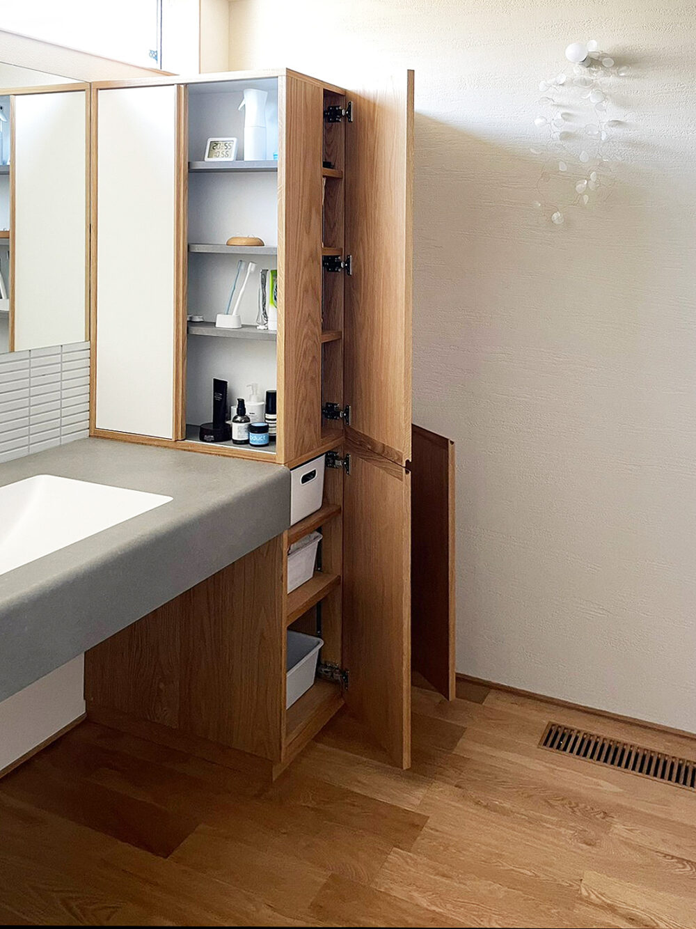 オーダー家具・洗面所のキャビネット収納／関西・兵庫