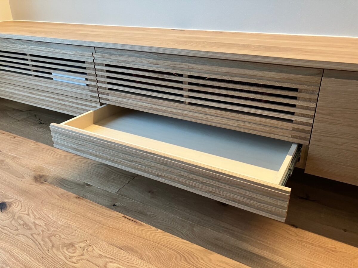 オーダー家具・TV台+プロジェクタースクリーンカバー／関西・京都