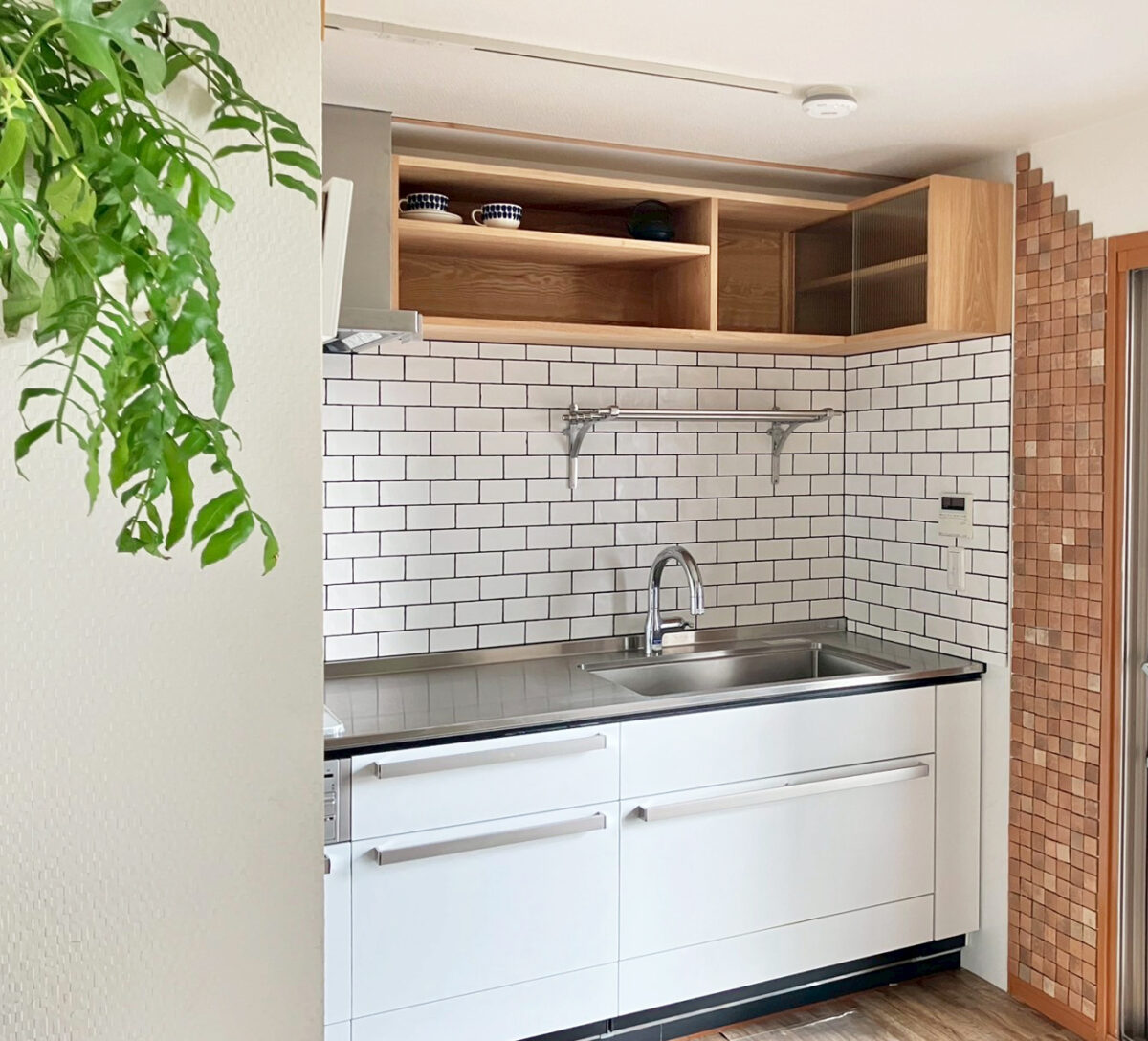 オーダー家具・タモのL字型吊り戸棚/関西・大阪